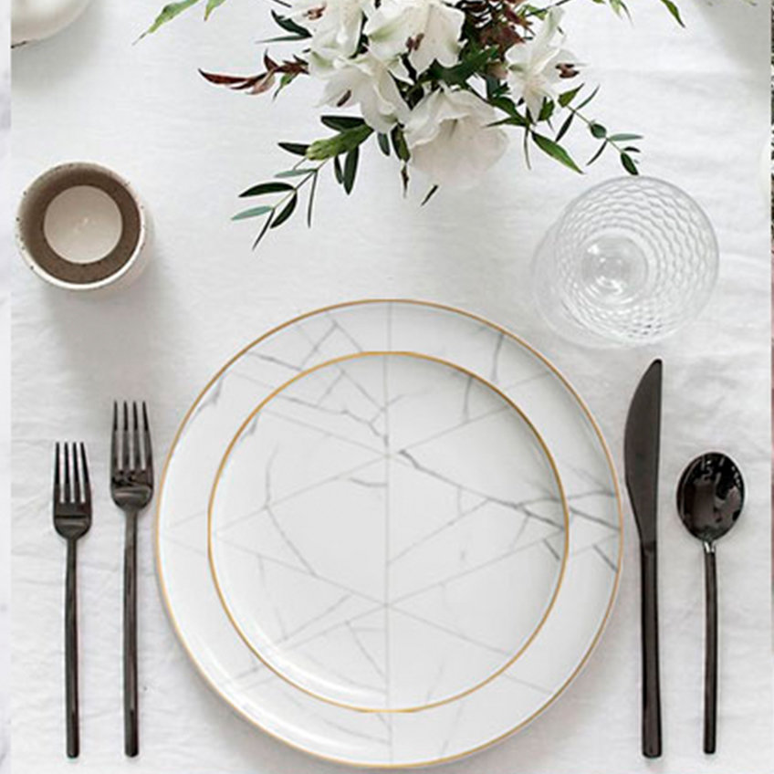 Красивая тарелка MARONE белая