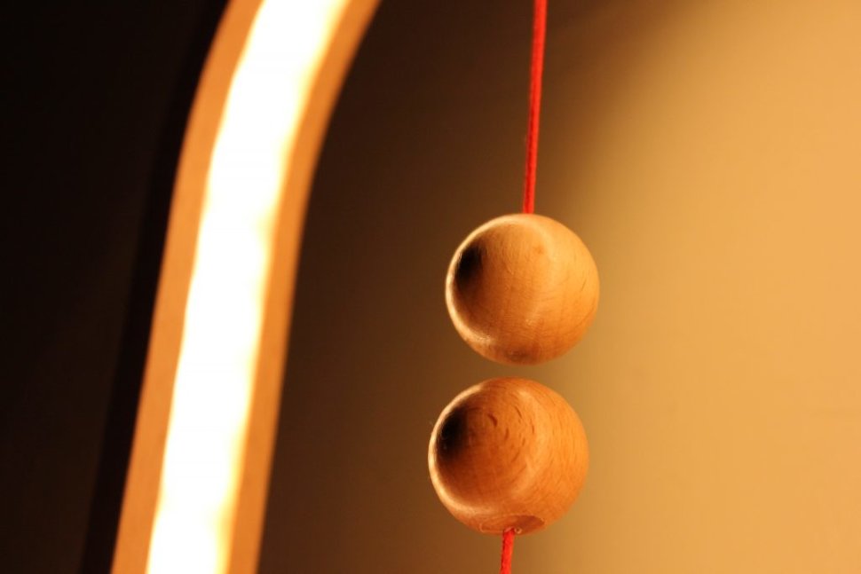 Лампа Heng Balance Lamp светлое дерево круглая